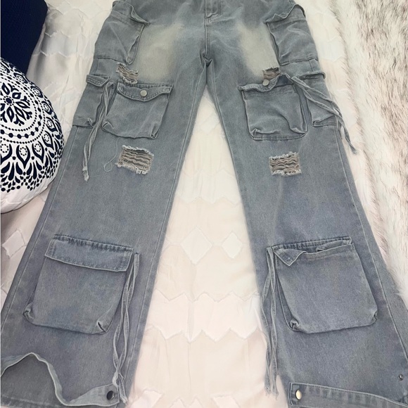 Stylish Light Blue Cargo Jeans for Women - Picture 3 of 12